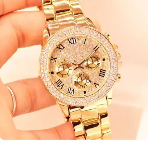 Luxury Gold Crystal Women's Bracelet Watch – Roman Dial Fashion Wrist Watch