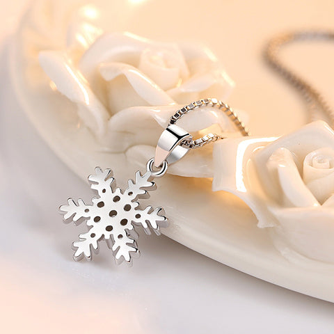 Luxury Snowflake Crystal Pendant Necklace for Women – Silver Zircon Korean Jewelry